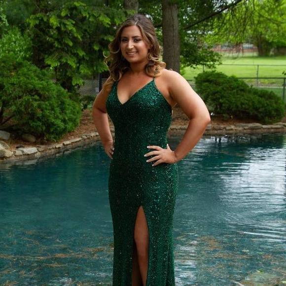 Meet your Posher, Rebecca - Picture 1 of 1